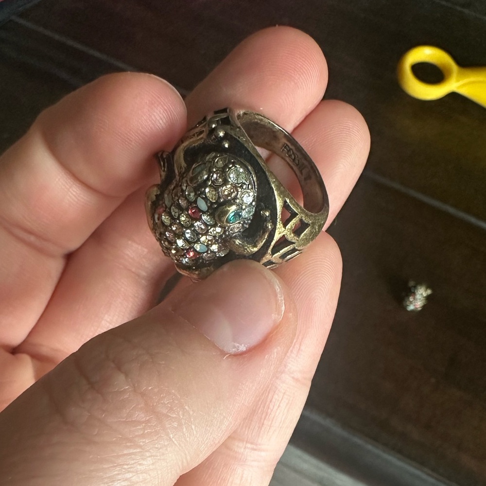 Fossil frog ring and earring set - Picture 3 of 5